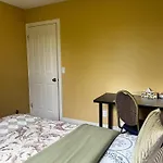 Biddington Private Room Close Airport!