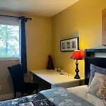 Biddington Private Room Close Airport!